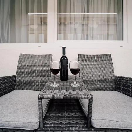 Appartement Leo Near Bridge