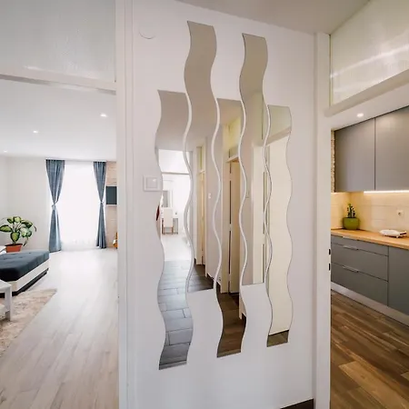 Apartman Leo Near Bridge Zára