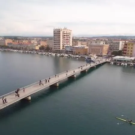 Apartman Leo Near Bridge