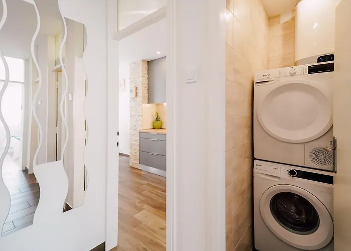 Appartement Leo Near Bridge