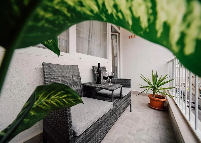 Leo Near Bridge Appartement Zadar