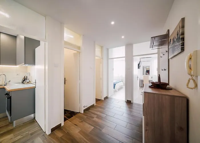 Appartement Leo Near Bridge