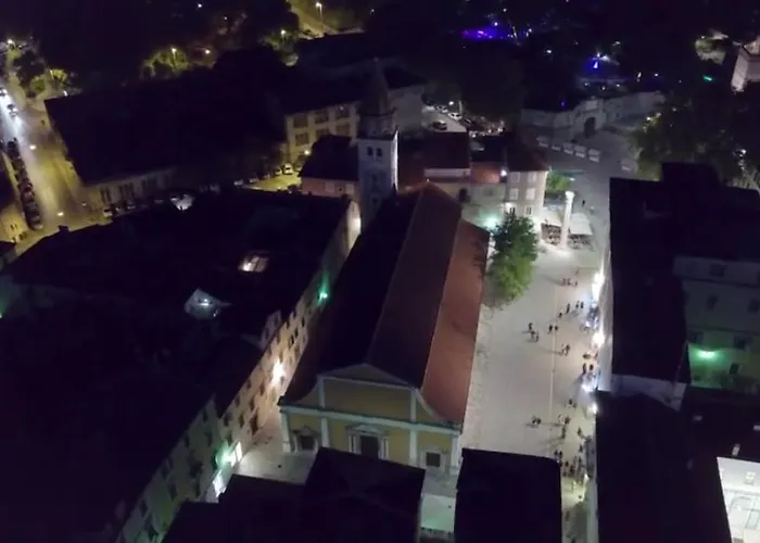 Διαμέρισμα Leo Near Bridge *