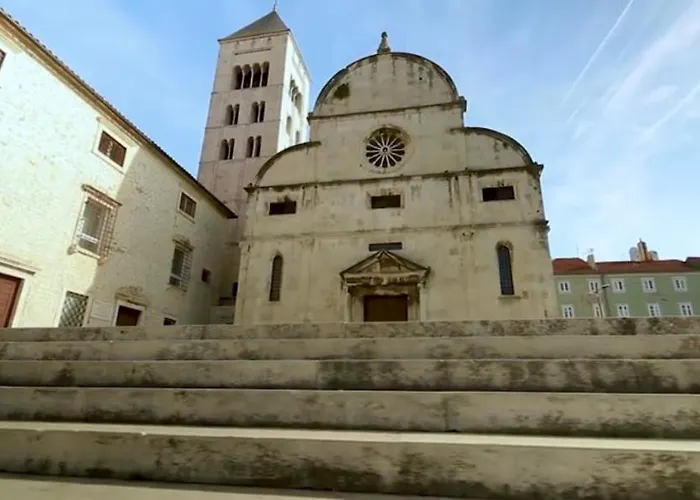 Διαμέρισμα Leo Near Bridge Ζαντάρ